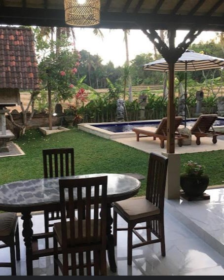 villa z tropikalnym ogrodem na Bali